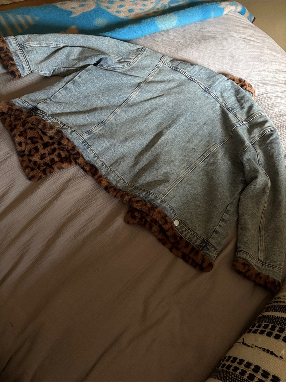 Dressed in lala forever patched trucker jacket in leopard - Picture 5 of 6